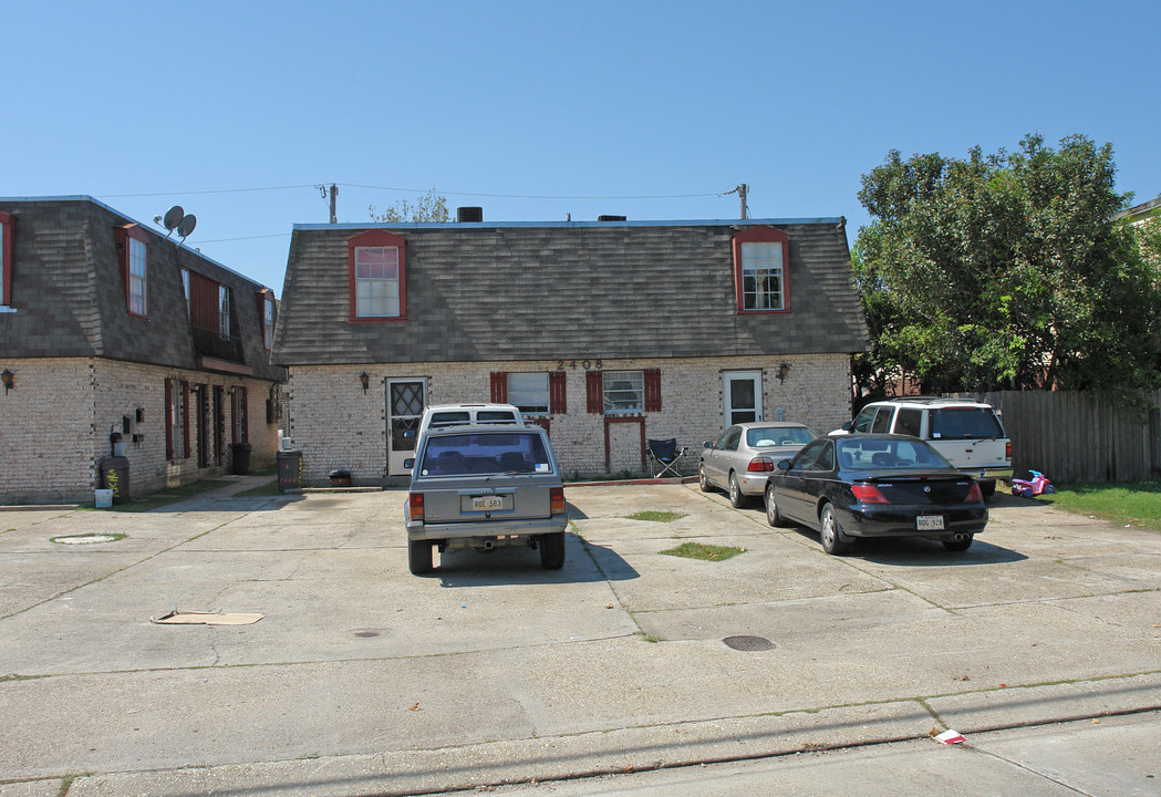 2408 Richland Ave in Metairie, LA - Building Photo