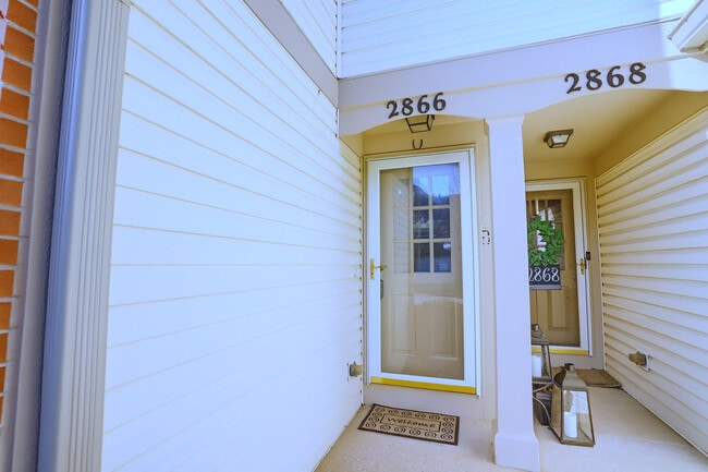 2866 Stonewater Dr in Naperville, IL - Building Photo - Building Photo