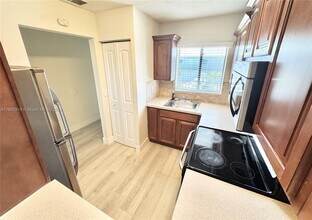 6121 W 24th Ave in Hialeah, FL - Building Photo - Building Photo