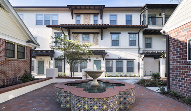Solaria Luxury Apartments in Gainesville, FL - Foto de edificio - Building Photo
