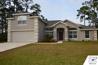 7 Undermount Path E in Palm Coast, FL - Building Photo - Building Photo