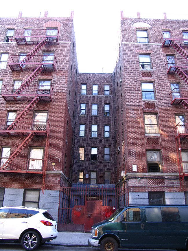 2290 Davidson Ave in Bronx, NY - Building Photo - Building Photo