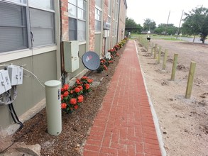 Holly House Apartments in Harlingen, TX - Building Photo - Building Photo