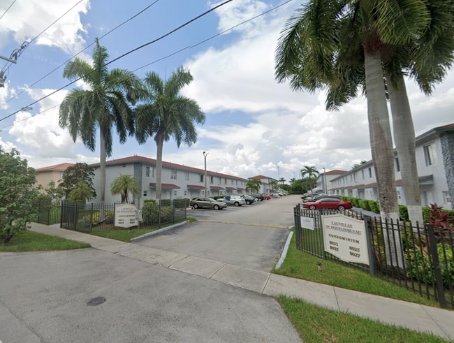 8035 NW 8th St in Miami, FL - Building Photo - Building Photo