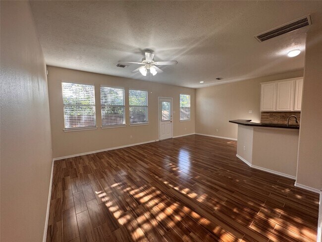 75 Summer Haze Cir in Spring, TX - Foto de edificio - Building Photo