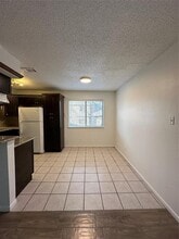 1410 Blalock Rd in Houston, TX - Foto de edificio - Building Photo