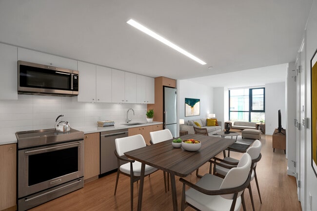 Art on 6th in Vancouver, BC - Building Photo - Building Photo