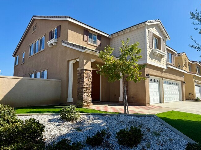 28610 Sugarite Canyon Dr in Moreno Valley, CA - Building Photo - Building Photo