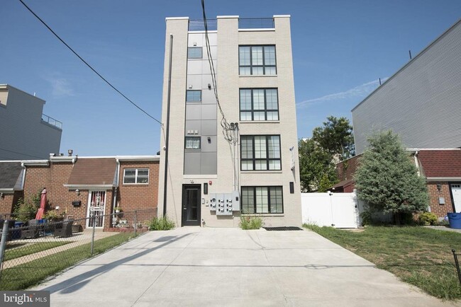 property at 726 N 19th St