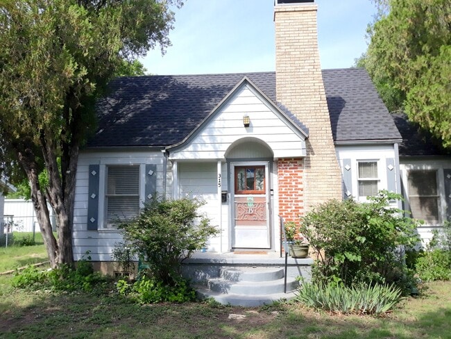 property at 315 N Monroe St