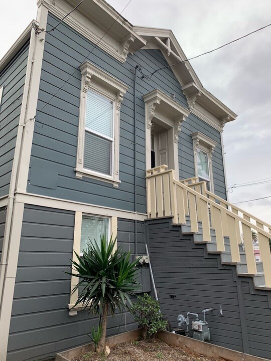 881 30th St-Unit -881 30th Street, Unit A in Oakland, CA - Building Photo