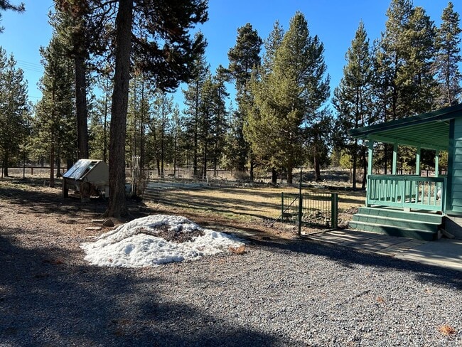 52405 Antler Ln in La Pine, OR - Building Photo - Building Photo