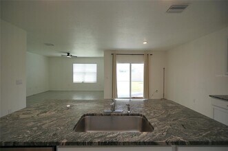 33700 Jasper Stone Dr in Wesley Chapel, FL - Building Photo - Building Photo