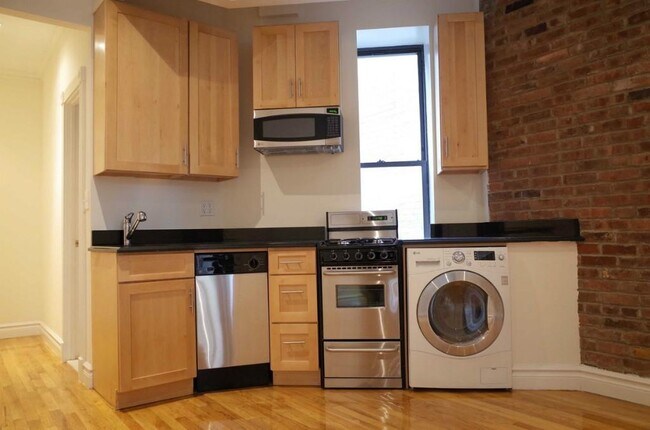 248 Mott St