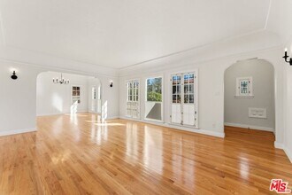 123 N Orange Dr in Los Angeles, CA - Building Photo - Building Photo