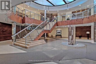 3888-3888 Duke of York Blvd in Mississauga, ON - Building Photo - Building Photo