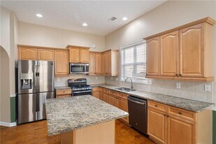 1943 Jameson Cir NE in Lawrenceville, GA - Building Photo