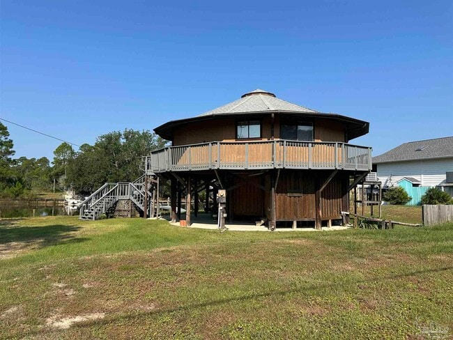 property at 2633 Bayshore Pkwy