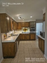 2643 Willowlawn St in Cave Spring, VA - Foto de edificio - Building Photo