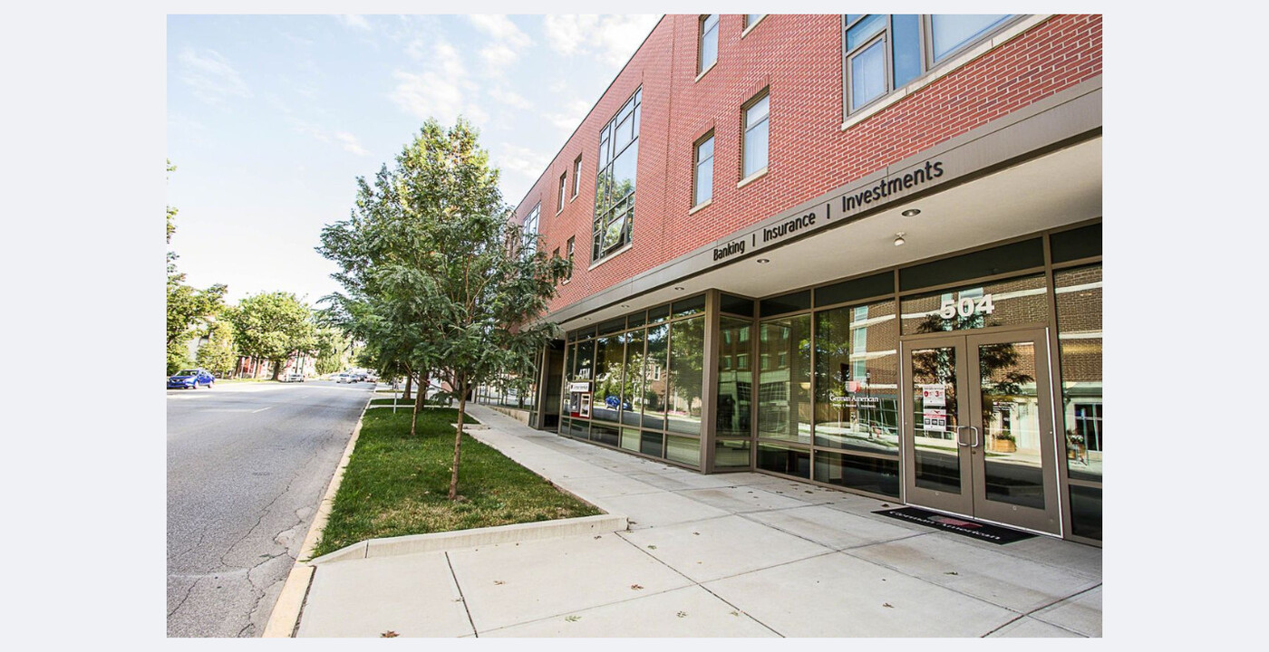 9 North Apartments in Bloomington, IN - Foto de edificio