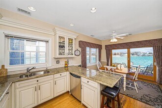 40 Stirling Cove in Greenport, NY - Building Photo - Building Photo