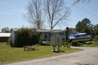 Sunny Skies Mobile Home & RV Park in San Antonio, FL - Foto de edificio - Building Photo