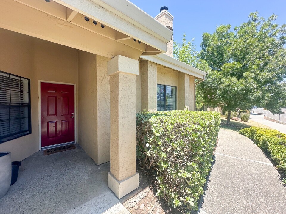 3539 Bernal Ave in Pleasanton, CA - Building Photo