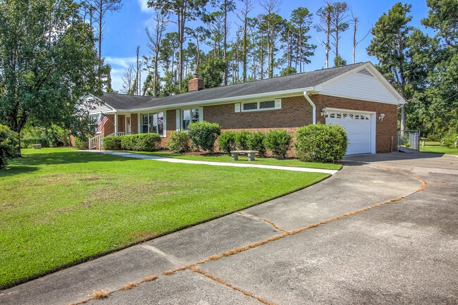 132 Shore Dr in Beaufort, NC - Building Photo - Building Photo