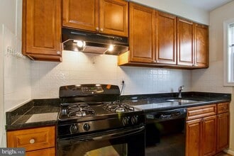 1410 N Quinn St in Arlington, VA - Building Photo - Building Photo