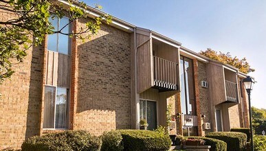 College Square in Greendale, WI - Building Photo - Building Photo