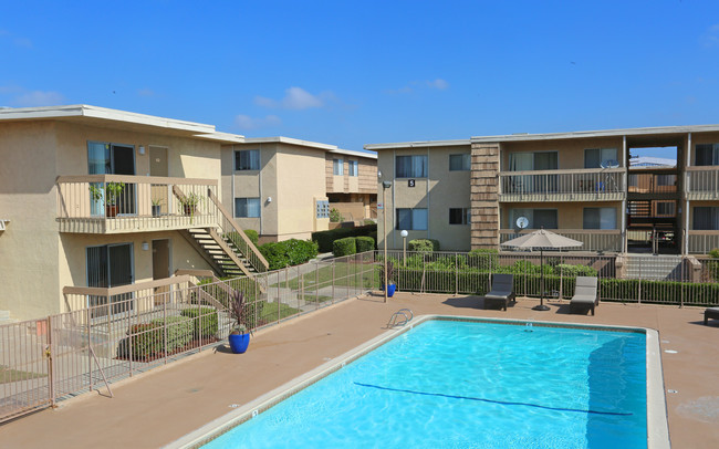 Hacienda Gardens in Rowland Heights, CA - Building Photo - Building Photo