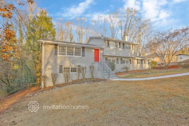 1196 Evangeline Rd in Decatur, GA - Building Photo - Building Photo