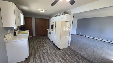 1610 16th St S, Unit 1 in Fargo, ND - Foto de edificio - Building Photo