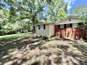 93 Forest Rd in Stockbridge, GA - Building Photo - Building Photo