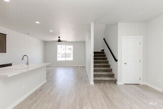 4391 N Magical Crk Ave in Meridian, ID - Building Photo - Building Photo