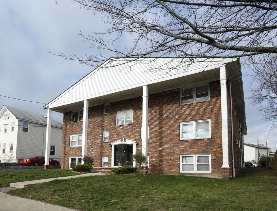 313 Rosehill Pl in Elizabeth, NJ - Building Photo