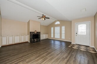 8145 Waterside Trail in Fort Worth, TX - Building Photo - Building Photo