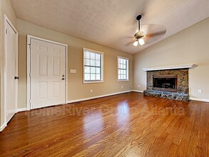 302 Kings Hill Ct in Lawrenceville, GA - Building Photo - Building Photo