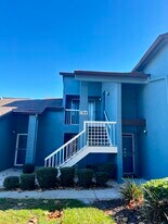 7744 St Andrews Blvd in Spring Hill, FL - Building Photo