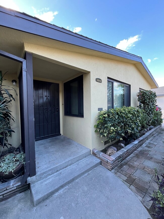 7972 Farm St, Unit 7972 in Downey, CA - Building Photo - Building Photo