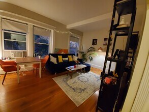 1595 Beacon St, Unit 10 in Brookline, MA - Building Photo - Building Photo