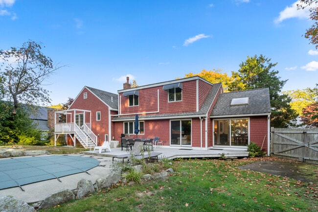 property at 8 Marbee Rd