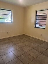 6150 Dawson St in Hollywood, FL - Building Photo - Building Photo