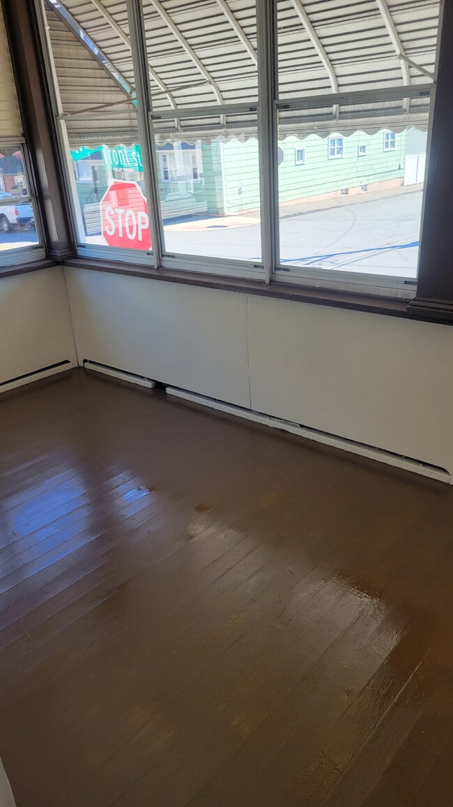 701 Front St in Freeland, PA - Building Photo - Building Photo