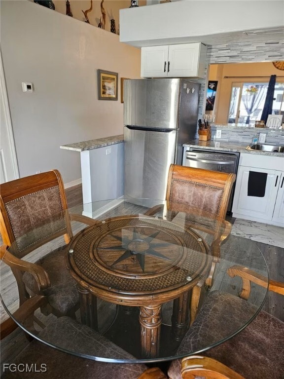 property at 1418 Cape Coral Pkwy W