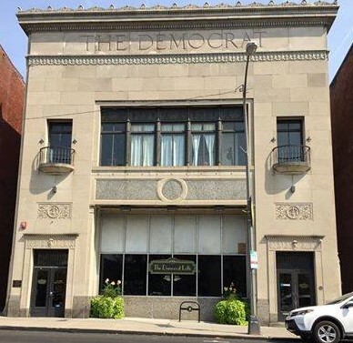 Democrat Lofts in Davenport, IA - Foto de edificio - Building Photo