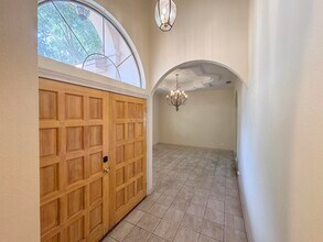 3003 Edgefield Ct in Laredo, TX - Building Photo - Building Photo
