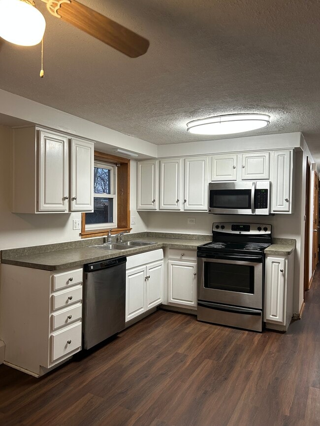 640 56th Pl, Unit GARDEN, Unit GARDEN