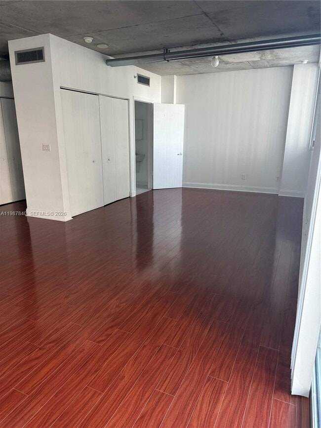 690 SW 1st Ct, Unit 2330 in Miami, FL - Building Photo - Building Photo