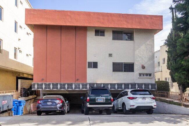 1108 S Corning St in Los Angeles, CA - Building Photo - Building Photo